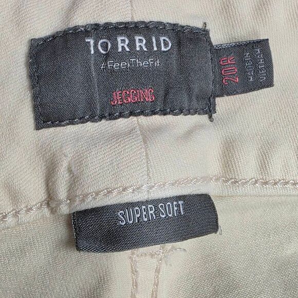 Torrid Super Soft Jegging 20R Cream Stretch Denim - Picture 7 of 8
